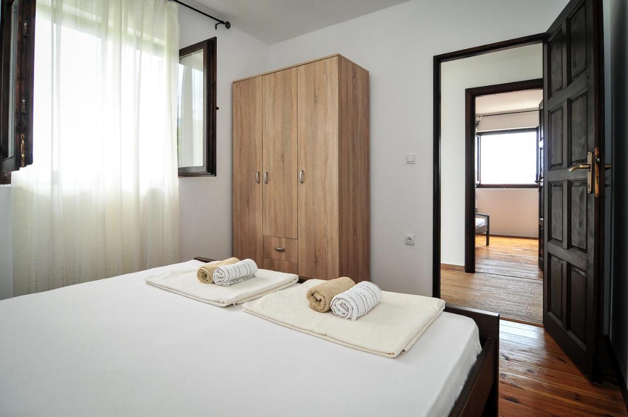 Milosavljevic Apartments ティヴァト エクステリア 写真