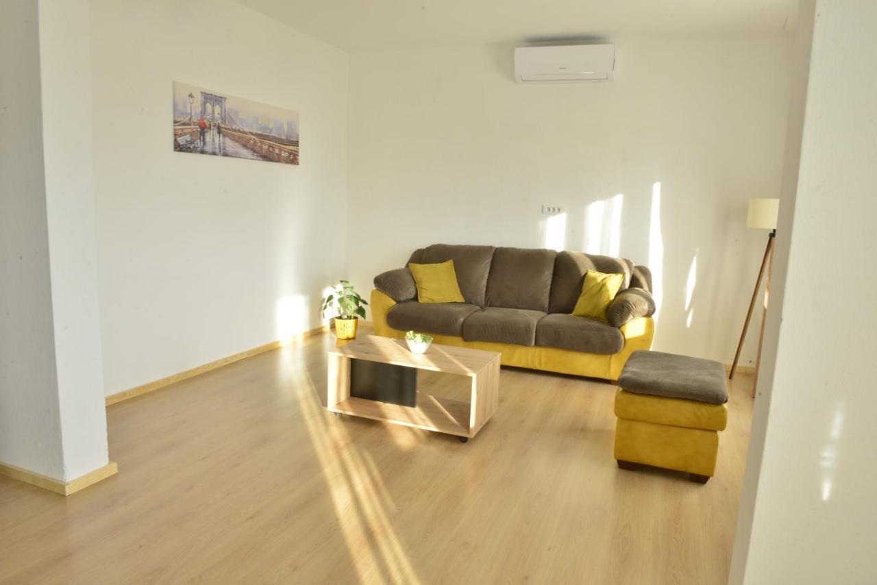 Milosavljevic Apartments ティヴァト エクステリア 写真
