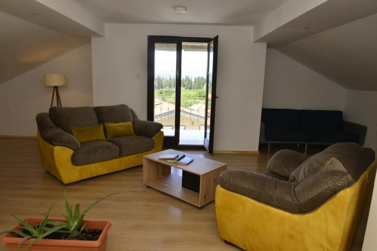 Milosavljevic Apartments ティヴァト エクステリア 写真