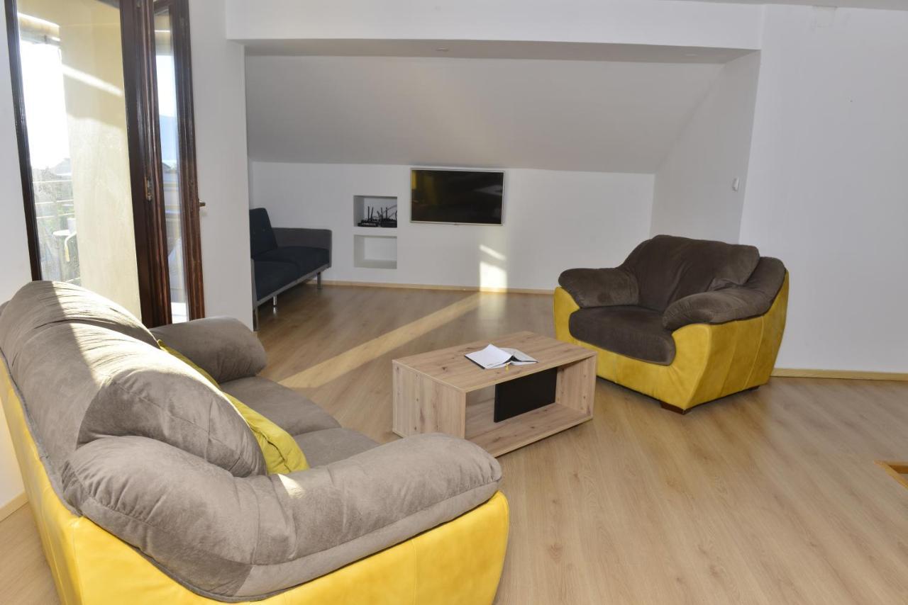 Milosavljevic Apartments ティヴァト エクステリア 写真