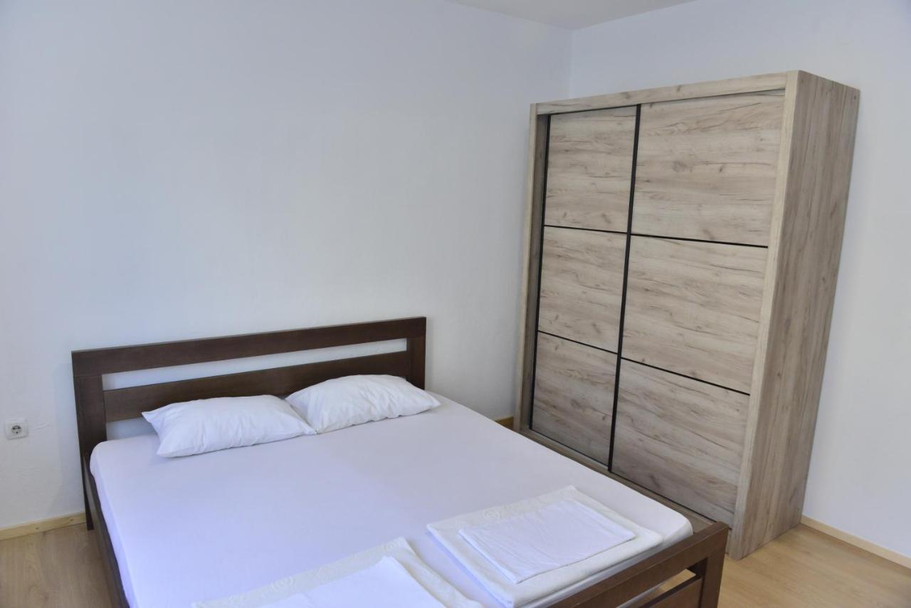 Milosavljevic Apartments ティヴァト エクステリア 写真