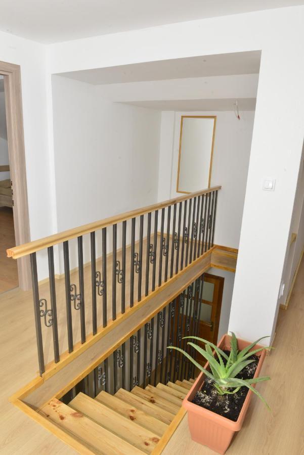 Milosavljevic Apartments ティヴァト エクステリア 写真