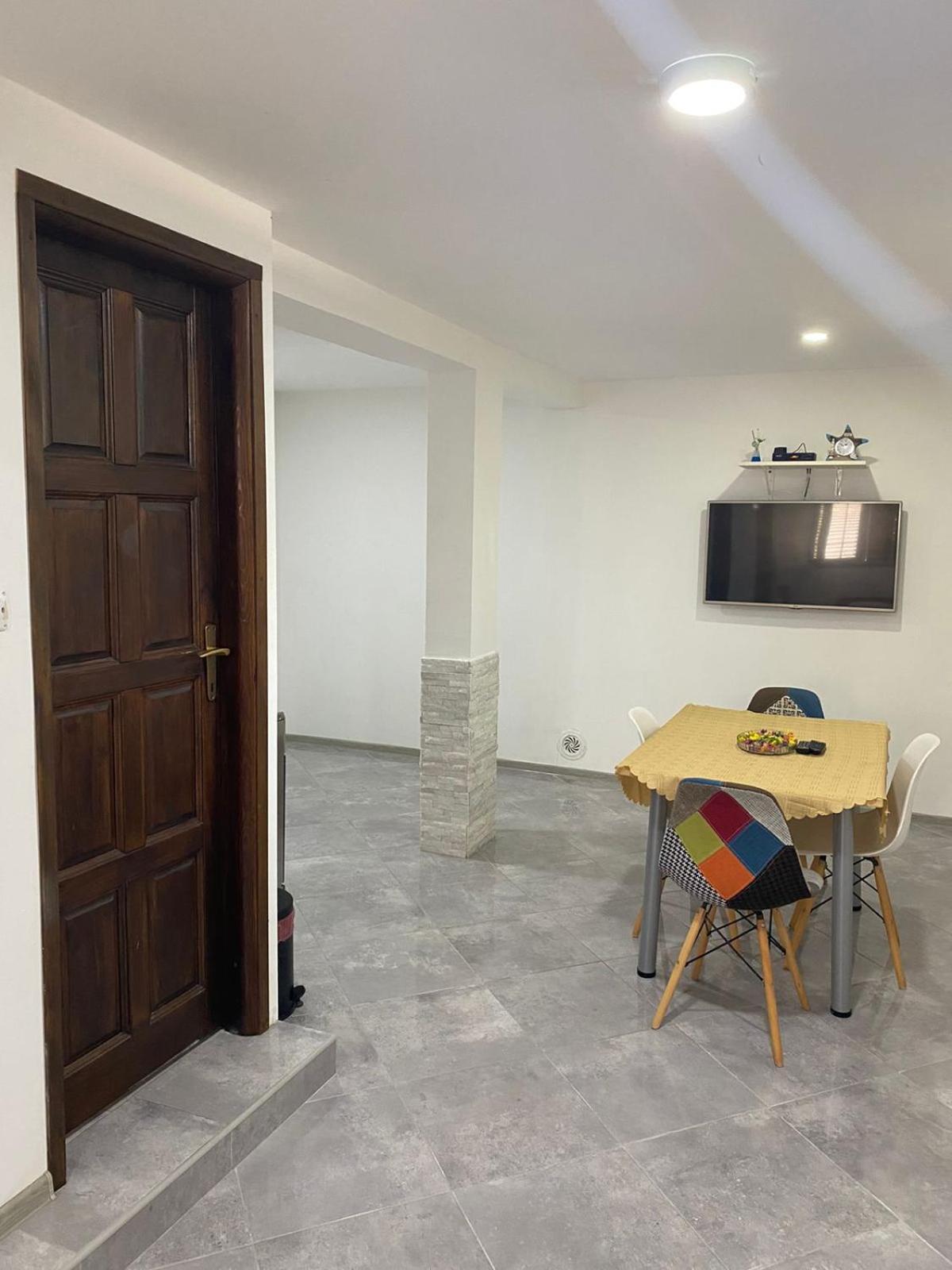 Milosavljevic Apartments ティヴァト エクステリア 写真