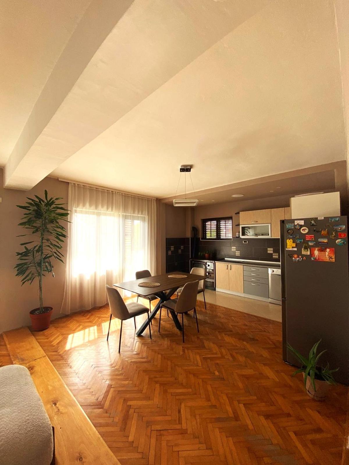 Milosavljevic Apartments ティヴァト エクステリア 写真