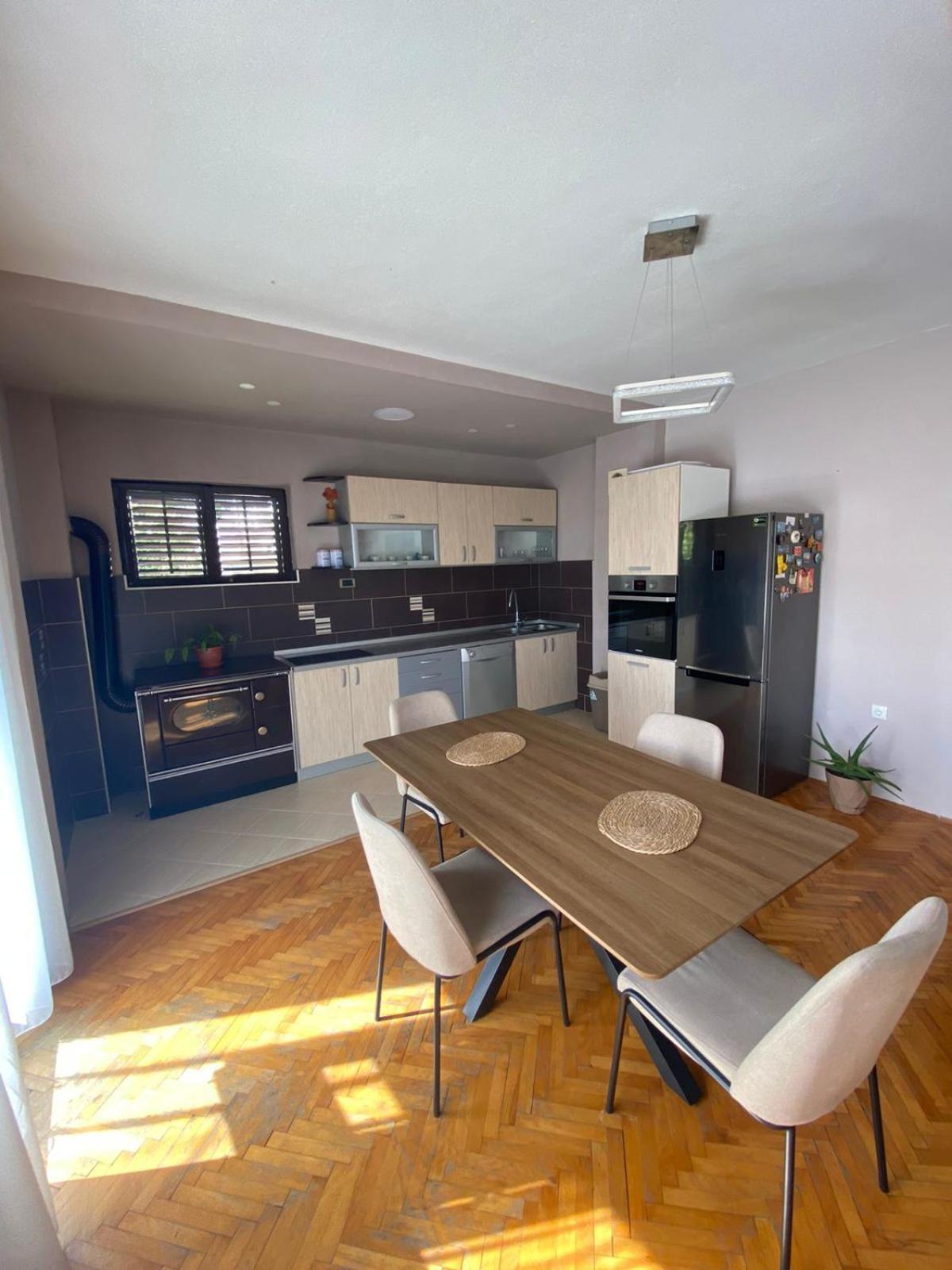 Milosavljevic Apartments ティヴァト エクステリア 写真