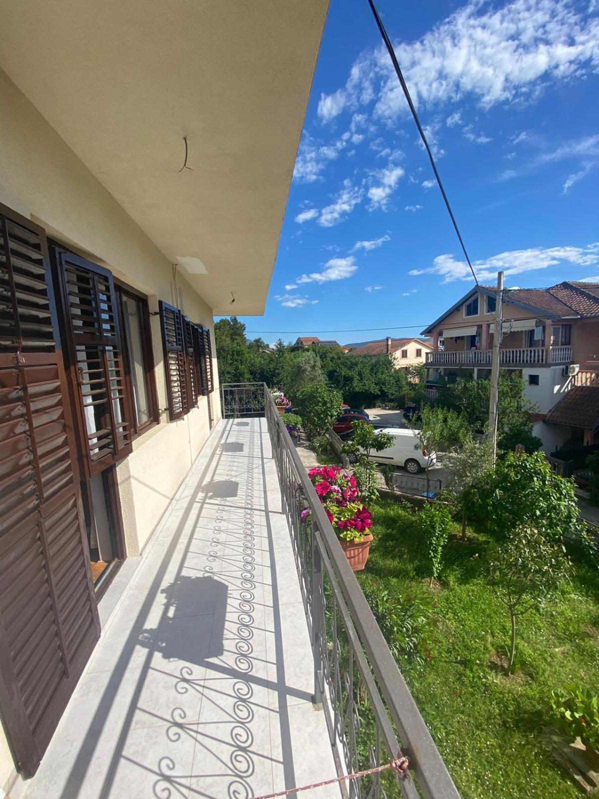 Milosavljevic Apartments ティヴァト エクステリア 写真