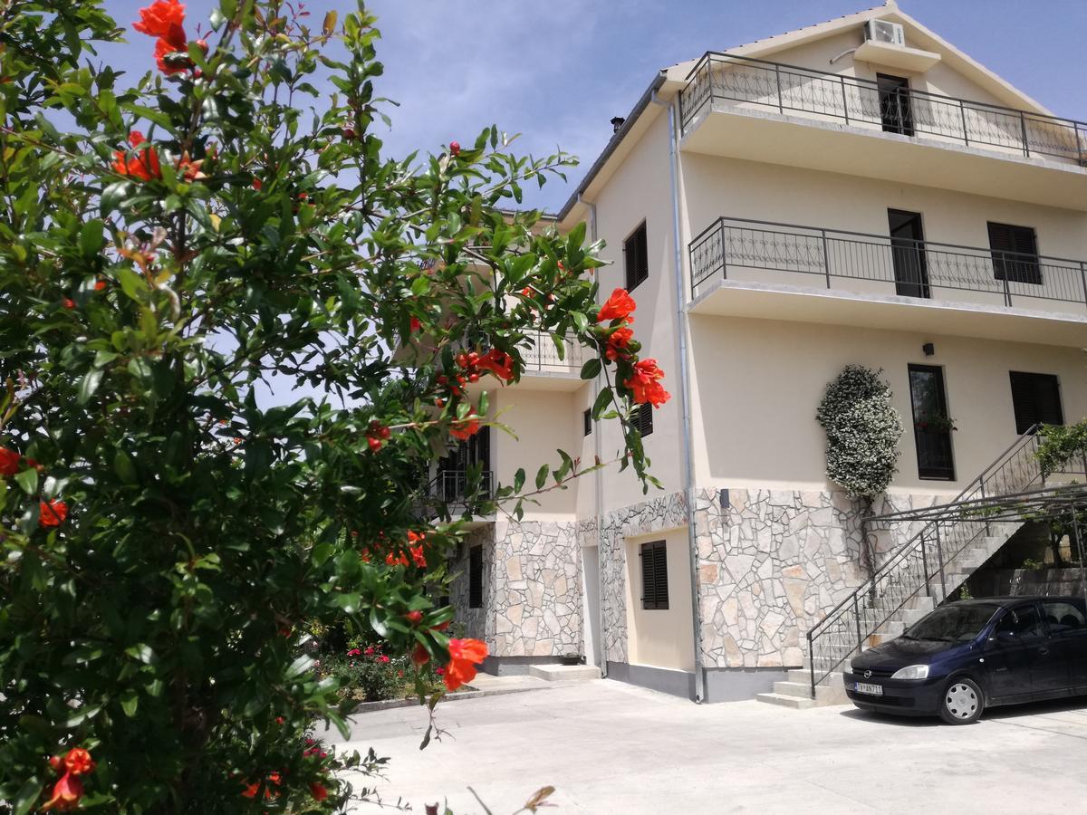 Milosavljevic Apartments ティヴァト エクステリア 写真